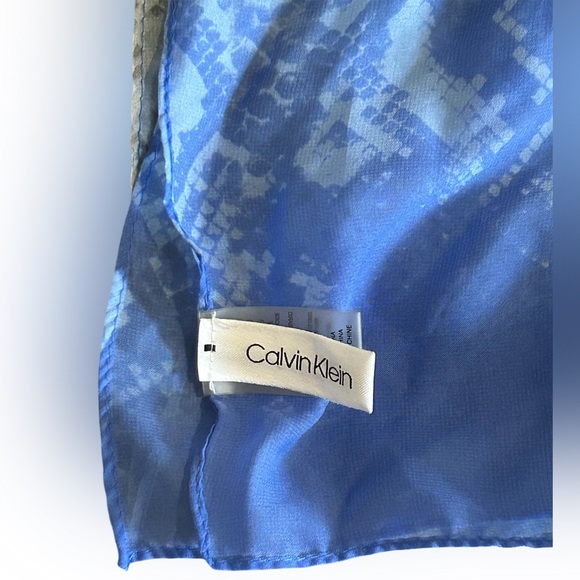 Calvin Klein Blue Gray Oversized Long Scarf 75" EUC - Picture 4 of 5